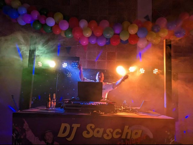 DJ Sascha.jpg