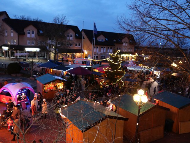 Lohfeldener Weihnachtsmarkt.jpg